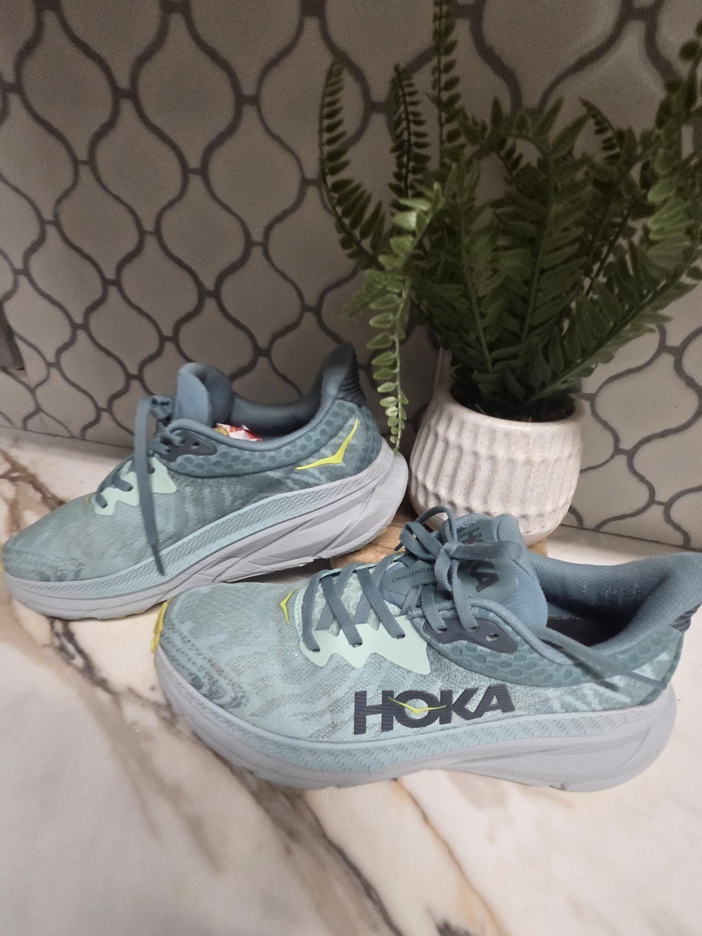 HOKA Challenger ATR 7 Teal Trail Womens Running Shoes. Size 8.5B